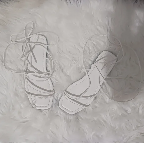 Women white open toe lace up flat sandals - Picture 2 of 9